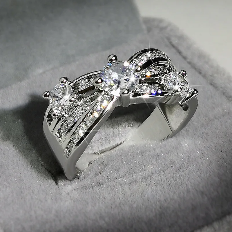 Luxury Bowknot Shaped S925 Micro Paved 5A CZ Stone Ring For Women Princess Wedding Party Engagement Lovers Jewelry Accessories
Luxury Bowknot Shaped S925 Micro Paved 5A CZ Stone Ring For Women Princess Wedding Party Engagement Lovers Jewelry Accessories