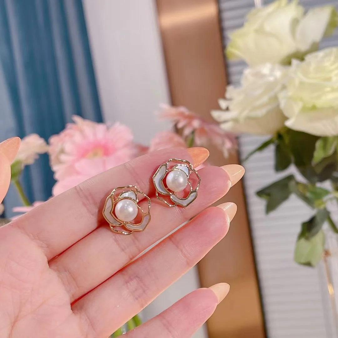 2021 новый элегантный цветок серьги-гвоздики из натурального жемчуга для женщин ювелирные изделия из жемчуга подарки 
2021 новый элегантный цветок серьги-гвоздики из натурального жемчуга для женщин ювелирные изделия из жемчуга подарки