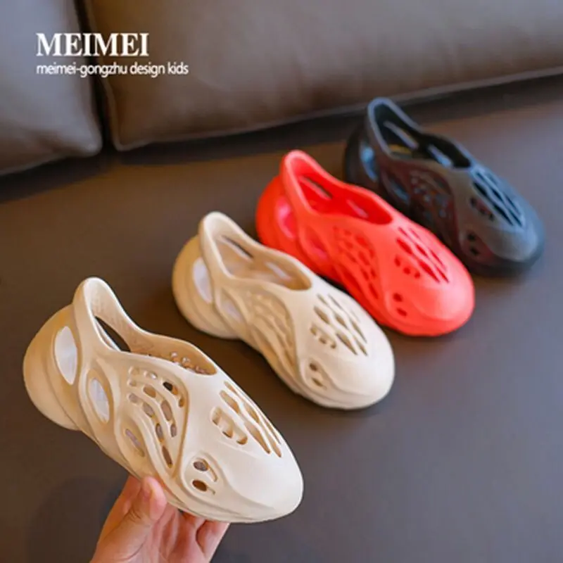 Baotou couple beach shoes sandals ins comfortable non-slip hole shoes 2021 summer casual wear hollow shoes women plus size
Baotou couple beach shoes sandals ins comfortable non-slip hole shoes 2021 summer casual wear hollow shoes women plus size