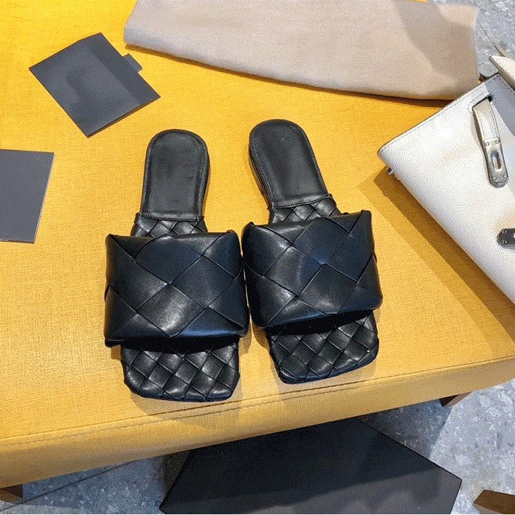 2021 Fashion Luxury Square Toe Woven Flat Shoes Women Slippers Leather Designer Ladies Women Street Beach Sandals Slippers
2021 Fashion Luxury Square Toe Woven Flat Shoes Women Slippers Leather Designer Ladies Women Street Beach Sandals Slippers