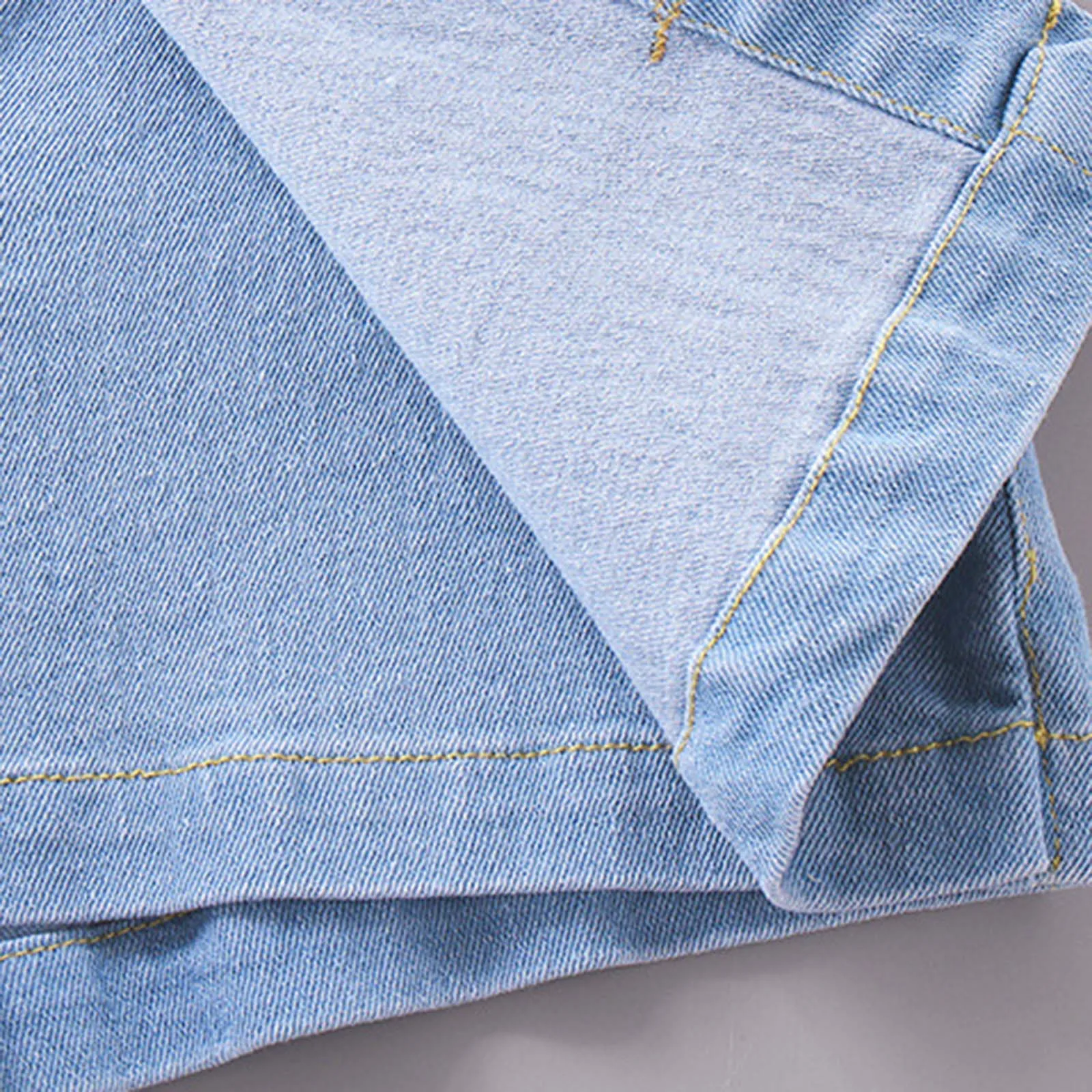 Kids Girls Stylish Summer Clothing Shorts Skirts High Waist Button Front All-match Skirt Casual Denim Shorts with Multi-Pockets
Kids Girls Stylish Summer Clothing Shorts Skirts High Waist Button Front All-match Skirt Casual Denim Shorts with Multi-Pockets