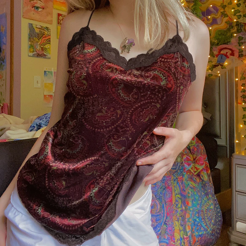Sunny y.j.Y2K Aesthetic Graphic Cami Top Women Velvet Lace Grunge Fairycore Tops Sexy Party Red Sleeveless Clubwear Retro 90S
Sunny y.j.Y2K Aesthetic Graphic Cami Top Women Velvet Lace Grunge Fairycore Tops Sexy Party Red Sleeveless Clubwear Retro 90S