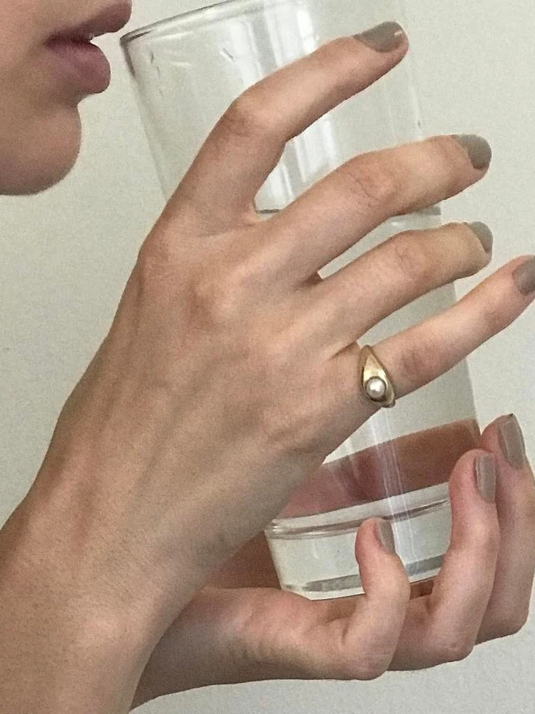 UNNCO Special-Interest Design Bloggers Same Style Pearl Vintage Ring Minimalist Fashionable Ins Cold Style Little Finger
UNNCO Special-Interest Design Bloggers Same Style Pearl Vintage Ring Minimalist Fashionable Ins Cold Style Little Finger