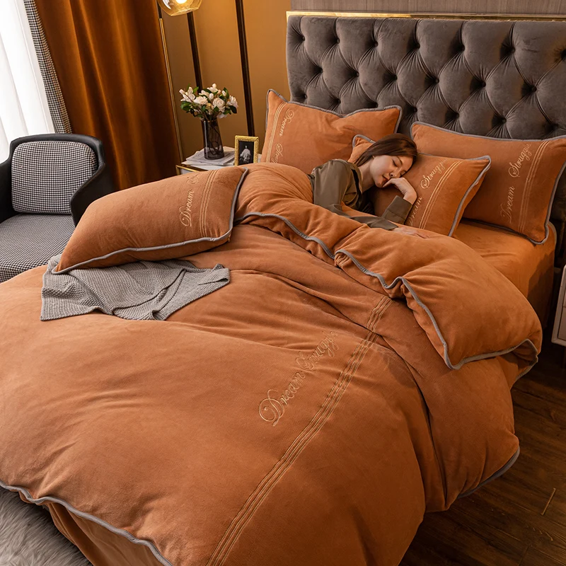 Boarding Bedding Set Elastic Luxury 4 Pcs 200x230 Duvet Cover Bedding Set Bed Sheet Luxury Velvet Tagesdecke Home Garden ZZ50CP
Boarding Bedding Set Elastic Luxury 4 Pcs 200x230 Duvet Cover Bedding Set Bed Sheet Luxury Velvet Tagesdecke Home Garden ZZ50CP