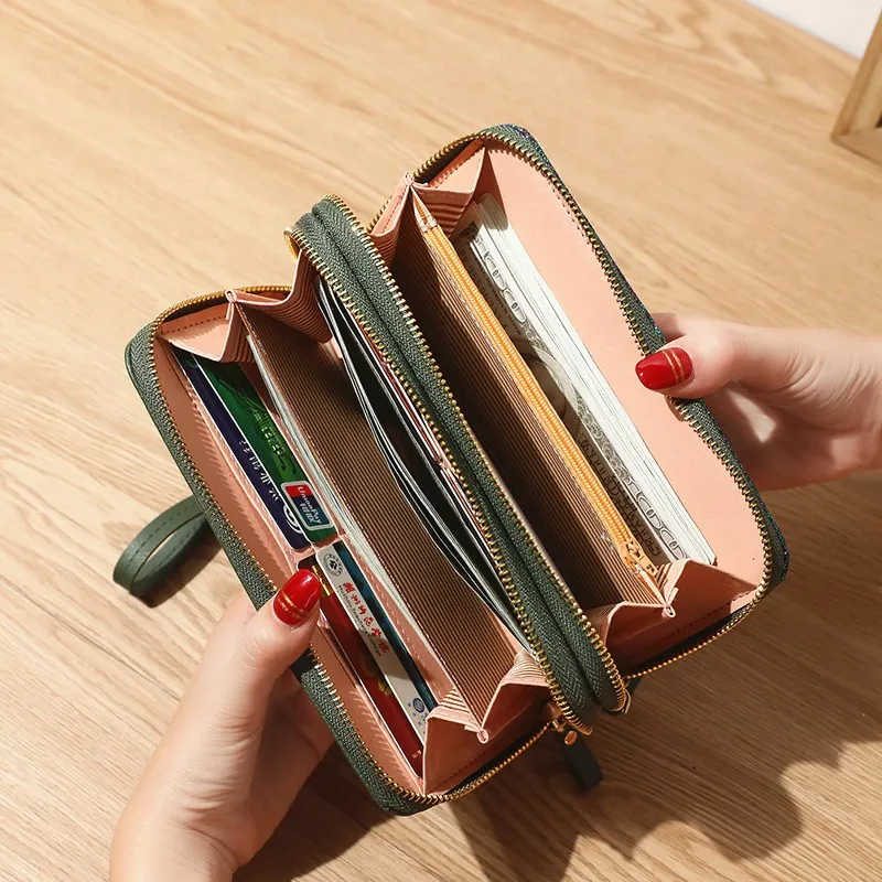 2021 Fashion Sequined Patchwork Glitter Wallet for Women Long PU Leather Wallet Coin Purse Female Wallets Girls Gifts Wholeale 
2021 Fashion Sequined Patchwork Glitter Wallet for Women Long PU Leather Wallet Coin Purse Female Wallets Girls Gifts Wholeale