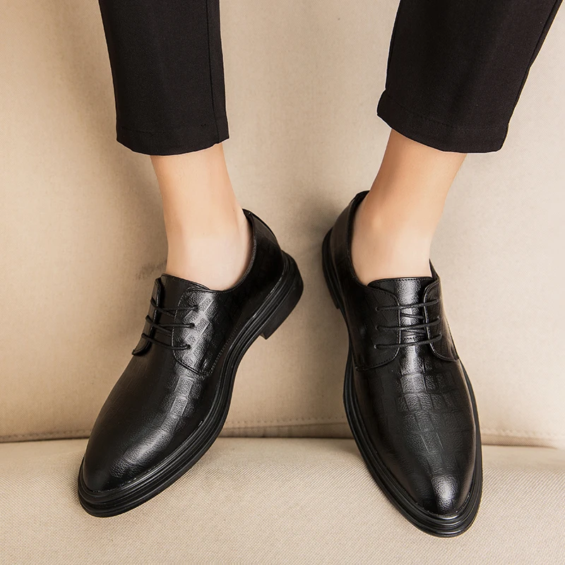 Business Oxford Leather Shoes Men Breathable Formal Dress Shoes Office Wedding Flats Footwear Mocassin Homme big size 38-46 w5
Business Oxford Leather Shoes Men Breathable Formal Dress Shoes Office Wedding Flats Footwear Mocassin Homme big size 38-46 w5