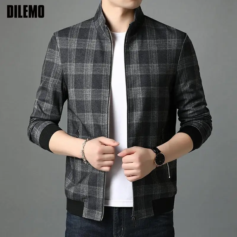 Top Quality New Brand Casual Fashion Stand Collar Men Coats & Jackets Desigher Zipper Plaid Windbreaker Autumn Men Clothes
Top Quality New Brand Casual Fashion Stand Collar Men Coats & Jackets Desigher Zipper Plaid Windbreaker Autumn Men Clothes
