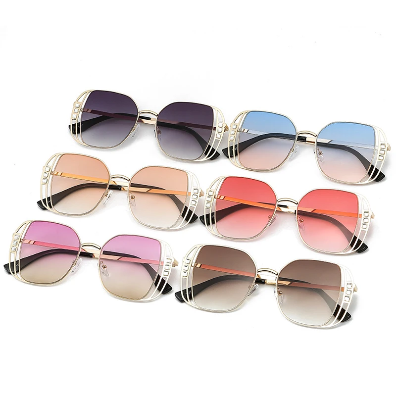 2020 Vintage Diamond Square Sunglasses Women Crystal Hollow Design Luxury Fashion Sun Glasses For Female Rhinestone UV400
2020 Vintage Diamond Square Sunglasses Women Crystal Hollow Design Luxury Fashion Sun Glasses For Female Rhinestone UV400