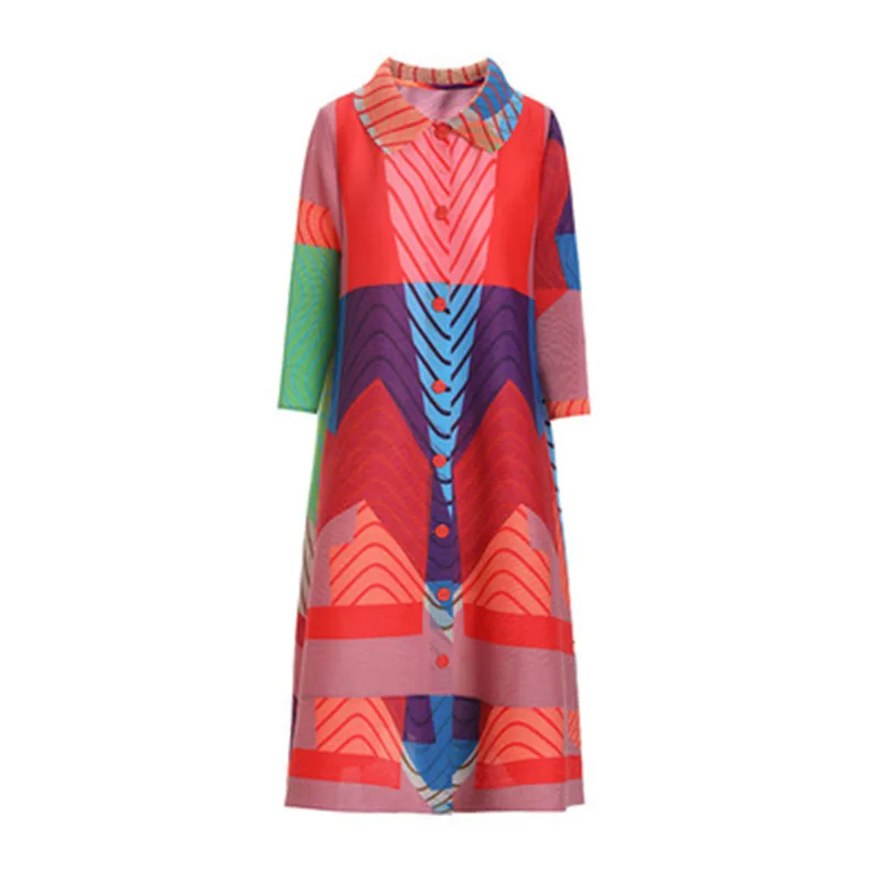 Pleated dress female 2021 spring new European and American fashion Miyake fold loose and thin printed dress female
Pleated dress female 2021 spring new European and American fashion Miyake fold loose and thin printed dress female