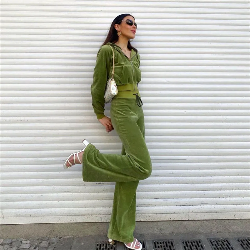 2021 velvet Cardigan sportswear straight pants casual slim women's two piece suit tracksuit women top straight long pant suits
2021 velvet Cardigan sportswear straight pants casual slim women's two piece suit tracksuit women top straight long pant suits