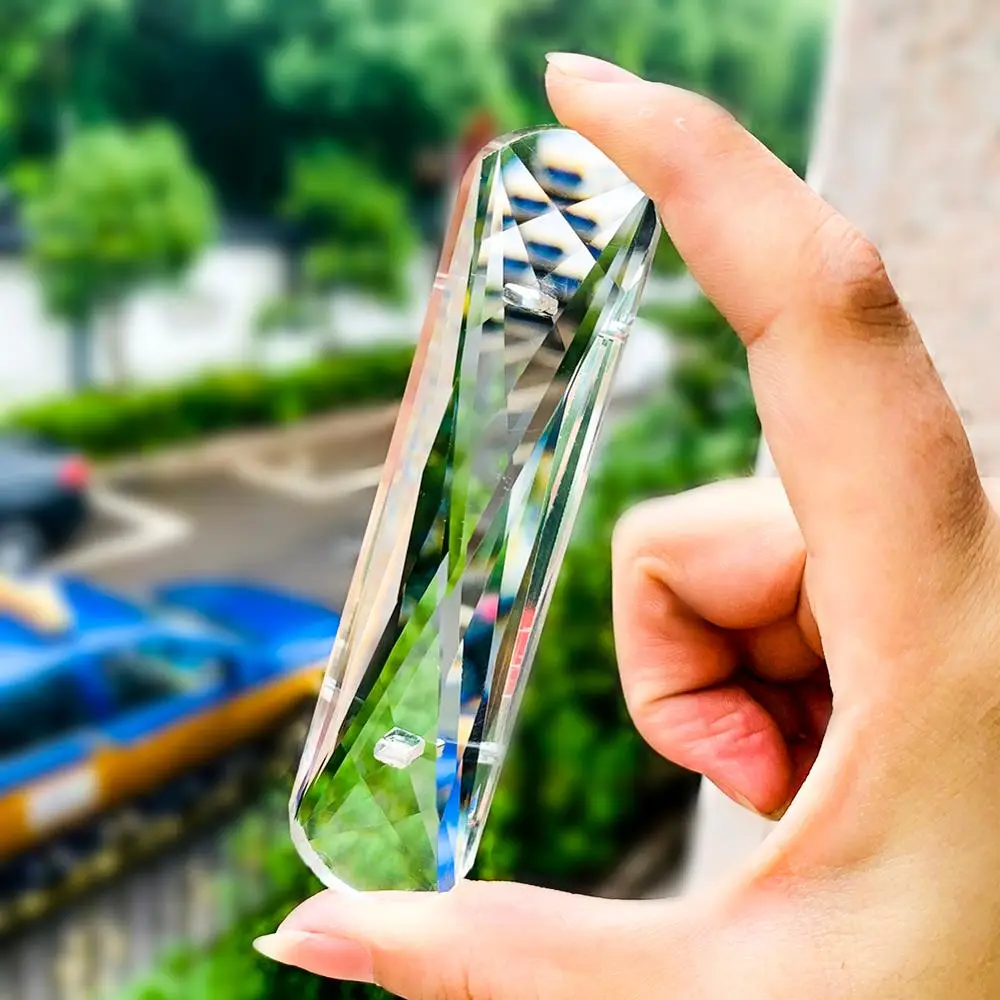 100mm Pillar Crystal Suncatcher Glass Prism Chandelier Lamp Parts Replacement Party Favors Home Hanging Decoration Props 2 Holes
100mm Pillar Crystal Suncatcher Glass Prism Chandelier Lamp Parts Replacement Party Favors Home Hanging Decoration Props 2 Holes