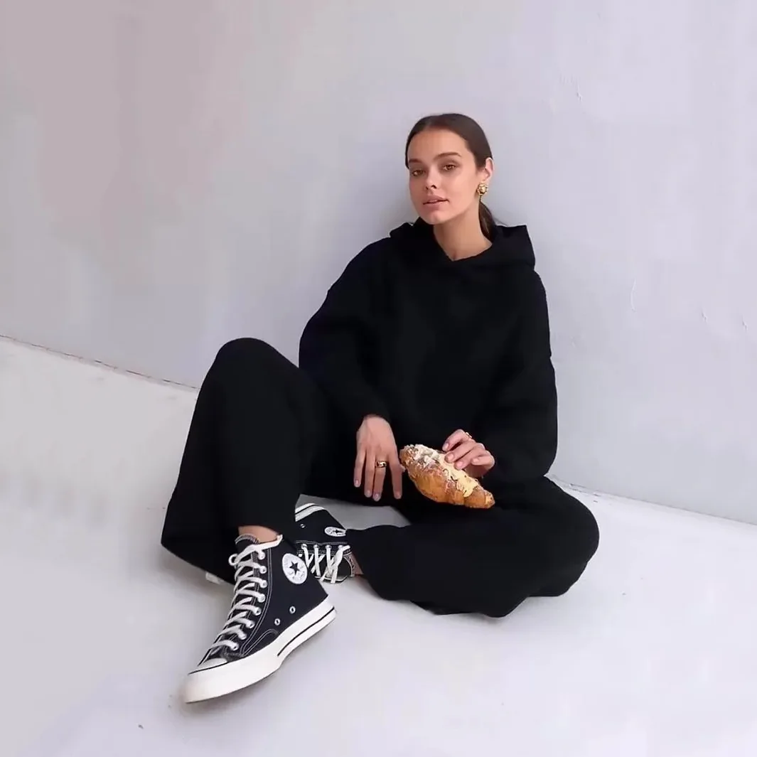 Women's High Street Two Pieces Loose Suit Autumn Winter Casual Tracksuits Hooded Pullover Sweat Shirt Top + Wide Leg Pants
Women's High Street Two Pieces Loose Suit Autumn Winter Casual Tracksuits Hooded Pullover Sweat Shirt Top + Wide Leg Pants