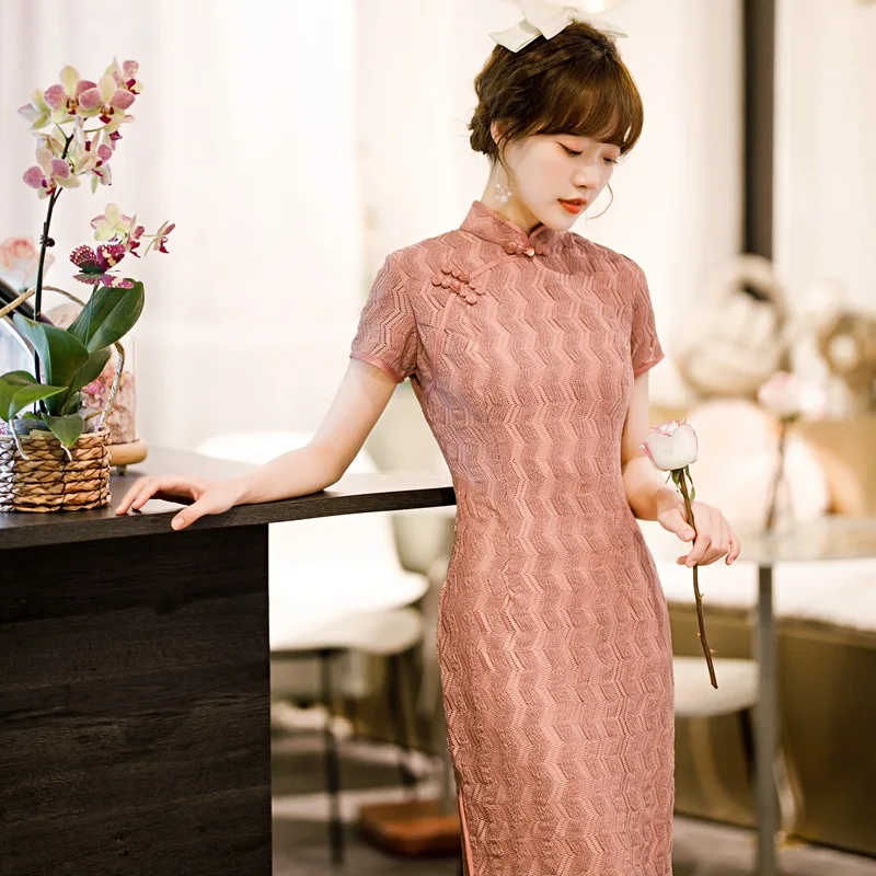 Green Female Exquisite Lace Improved Cheongsam Short Sleeve Chinese Wedding Dress Mandarin Collar Elegant Slim Novelty Qipao
Green Female Exquisite Lace Improved Cheongsam Short Sleeve Chinese Wedding Dress Mandarin Collar Elegant Slim Novelty Qipao
