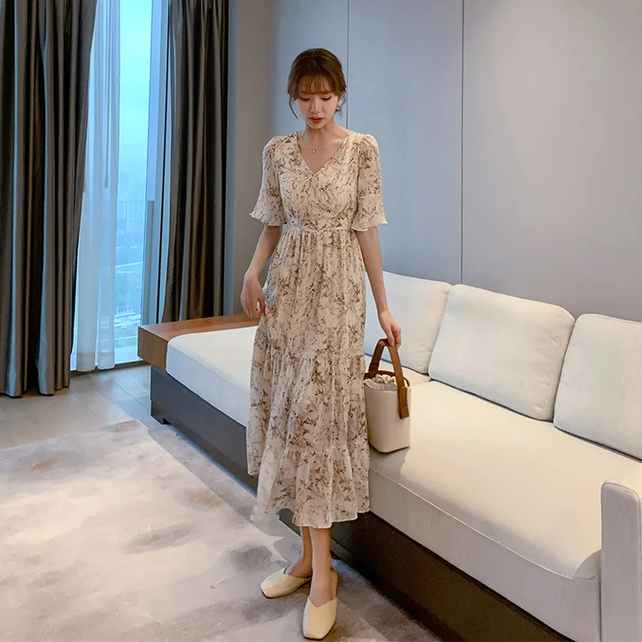 2021 Vintage White Chiffon Beach Midi Dresses Spring Summer New Print Plus Size Runway Dress Classy Women Bodycon Party Vestidos
2021 Vintage White Chiffon Beach Midi Dresses Spring Summer New Print Plus Size Runway Dress Classy Women Bodycon Party Vestidos