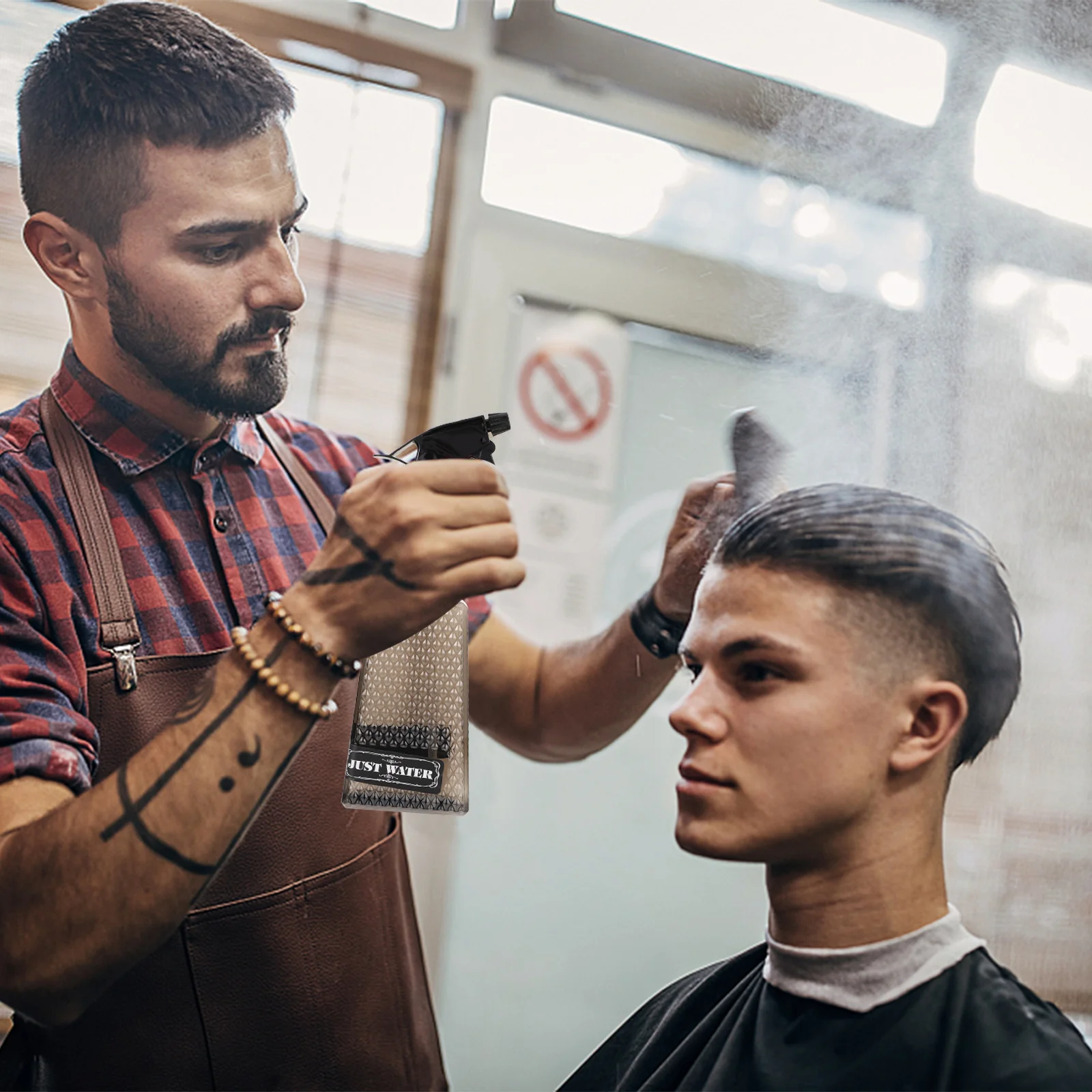 600ml Hairdressing Spray Bottle Make-Up Water Sprayer Reusable Hair Salon Empty Spray Bottle Multifunctional Spray Bottle 
600ml Hairdressing Spray Bottle Make-Up Water Sprayer Reusable Hair Salon Empty Spray Bottle Multifunctional Spray Bottle