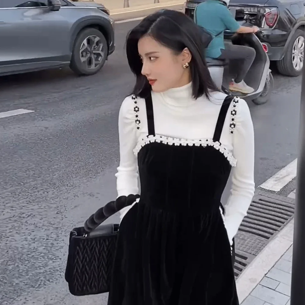 Fenla 2021 Korean autumn and winter new thirteen line women's dress slim fit high neck nail bead long sleeve sweater 3391
Fenla 2021 Korean autumn and winter new thirteen line women's dress slim fit high neck nail bead long sleeve sweater 3391