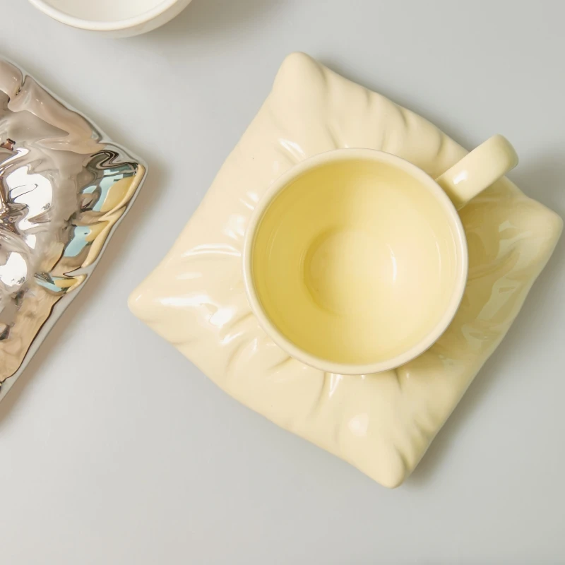 Lazzy House Ceramic Mugs Coffee Cups Drinkware Mug for Tea Large Saucer Set Creative Christmas Gift Box Set Couple cups
Lazzy House Ceramic Mugs Coffee Cups Drinkware Mug for Tea Large Saucer Set Creative Christmas Gift Box Set Couple cups