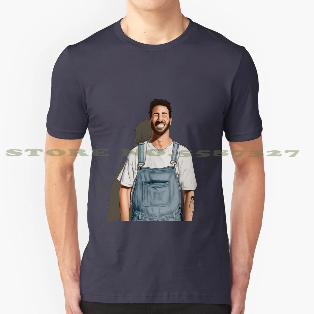 Фермер Даниэль, черно-белая футболка с мультяшным рисунком для мужчин и женщин, Даниэль Риккардо 3 Renault Racing, мультяшный рисунок фермера
Фермер Даниэль, черно-белая футболка с мультяшным рисунком для мужчин и женщин, Даниэль Риккардо 3 Renault Racing, мультяшный рисунок фермера