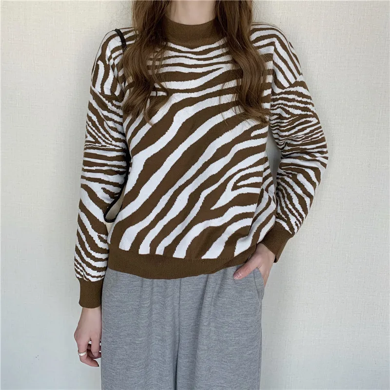 O-Neck Women's Sweater Loose Pullovers Ladies Soft Striped Zebra Chic Korean Knitted Sweaters Casual Tops Winter Harajuku
O-Neck Women's Sweater Loose Pullovers Ladies Soft Striped Zebra Chic Korean Knitted Sweaters Casual Tops Winter Harajuku