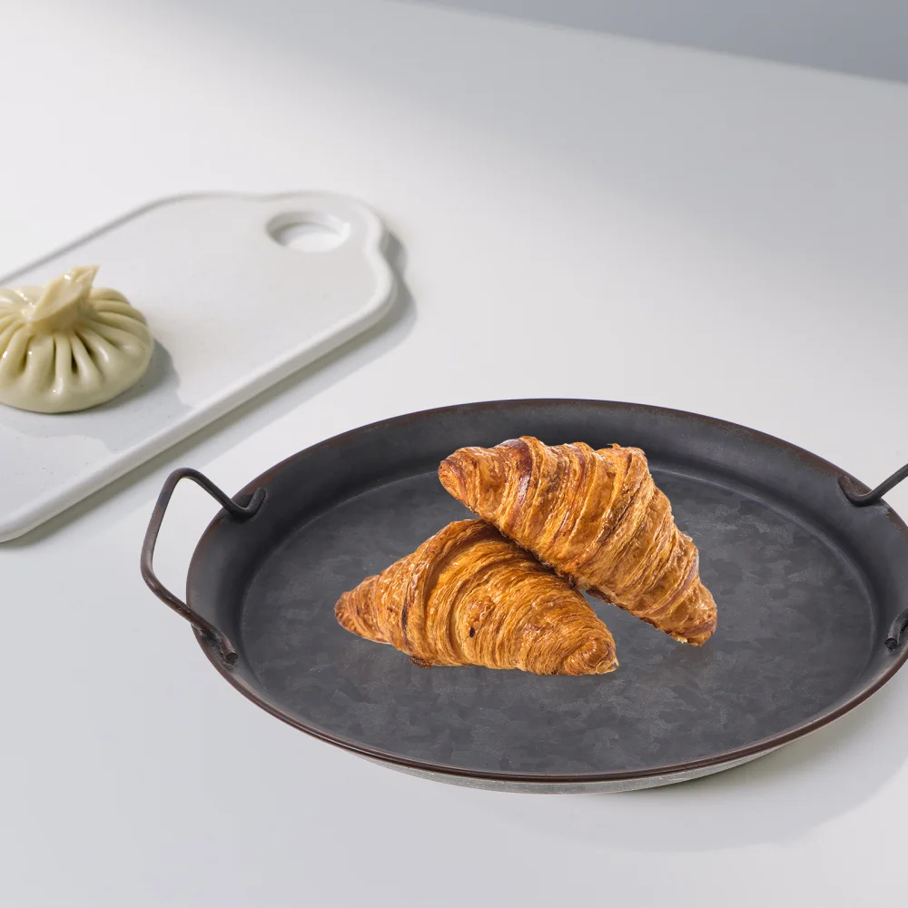 1pc Multi-use Storage Plate Jewelry Display Tray Iron Art Plate for Home (Black)
1pc Multi-use Storage Plate Jewelry Display Tray Iron Art Plate for Home (Black)