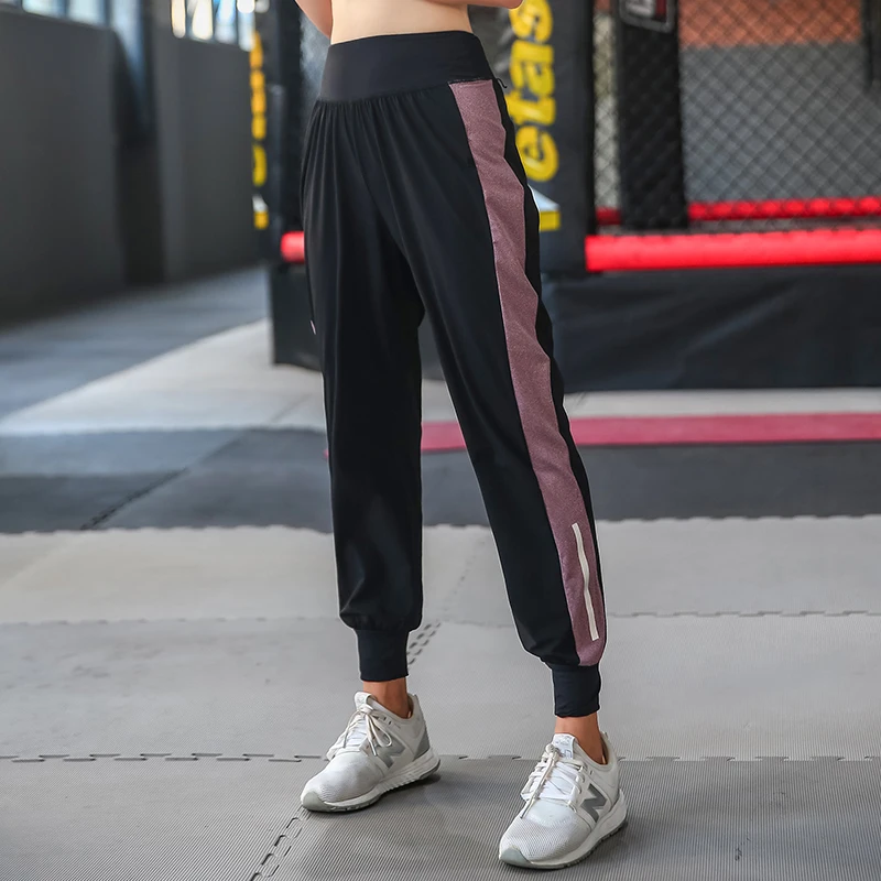 New Yoga Fitness pants women's Large size autumn Comfort loose running Sports pants At home Lady 100 kg Harun slim legging
New Yoga Fitness pants women's Large size autumn Comfort loose running Sports pants At home Lady 100 kg Harun slim legging