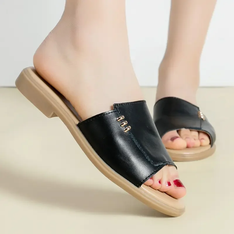 Leather large size women's slippers flat bottomed anti slip and versatile one word sandals for pregnant women
Leather large size women's slippers flat bottomed anti slip and versatile one word sandals for pregnant women