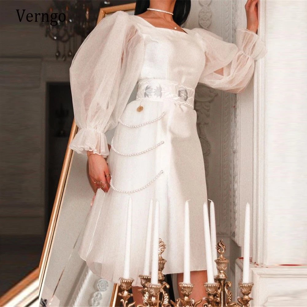 Verngo Vintage White Knee Length Short Formal Evening Dresses Long Puff Sleeves Square Neck Pearls Sash Saudi Arabic Party Dress
Verngo Vintage White Knee Length Short Formal Evening Dresses Long Puff Sleeves Square Neck Pearls Sash Saudi Arabic Party Dress
