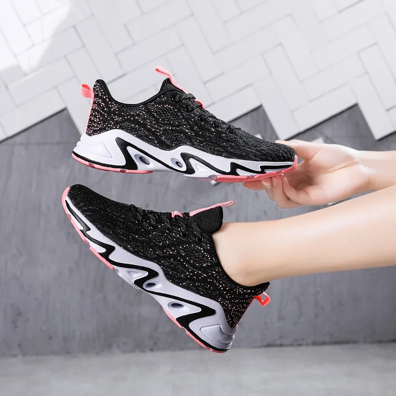 High-elasticity flying shoes Mesh lightweight cushioning shoes Fashionable breathable youth sports jogging shoes sneakers women
High-elasticity flying shoes Mesh lightweight cushioning shoes Fashionable breathable youth sports jogging shoes sneakers women