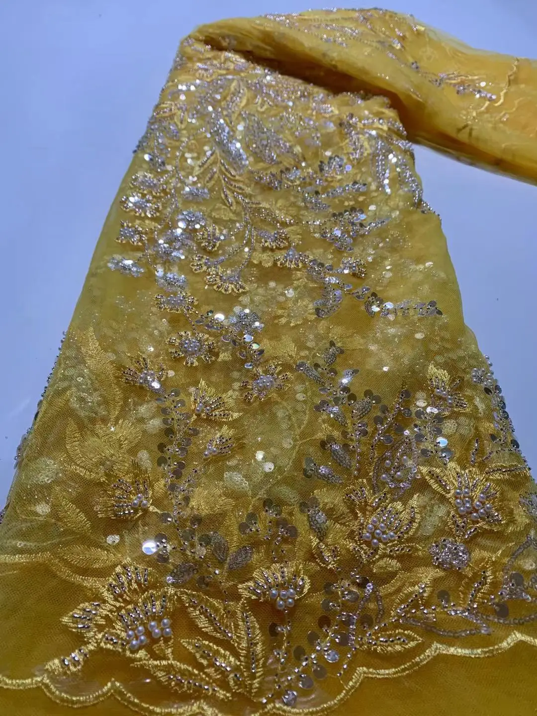 Высококачественная роскошная кружевная ткань ручной работы из бисера 2021 африканская французская вышивка гипюр шнур кружевная ткань вечер...
Высококачественная роскошная кружевная ткань ручной работы из бисера 2021 африканская французская вышивка гипюр шнур кружевная ткань вечер...