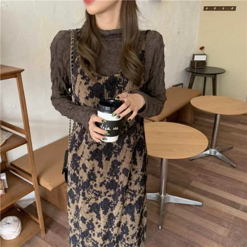2021 summer new retro mid-length waist velvet inner long-sleeved dress female two-piece suit Large size dresses Sets for women
2021 summer new retro mid-length waist velvet inner long-sleeved dress female two-piece suit Large size dresses Sets for women