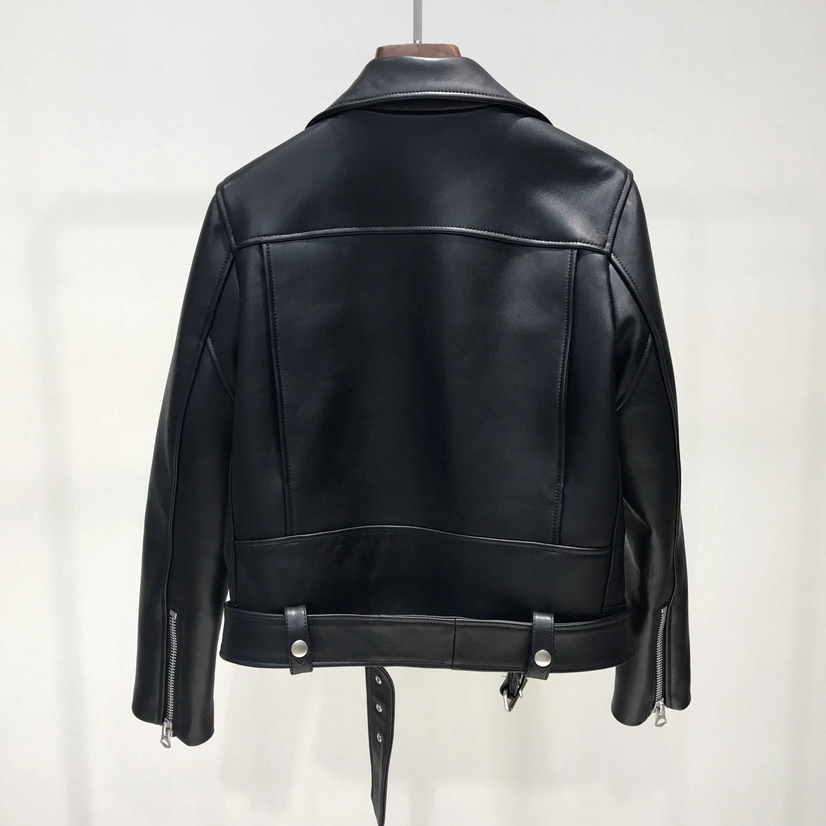 2020 New Autumn Women Pu Leather Jacket Woman Zipper Turn-down Collar Motor Biker Jacket With Belt Faux Leather Outwear
2020 New Autumn Women Pu Leather Jacket Woman Zipper Turn-down Collar Motor Biker Jacket With Belt Faux Leather Outwear