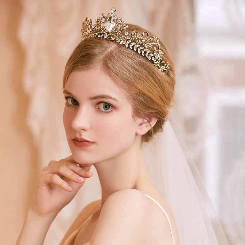 Bridal Crystal Tiaras Bride Princess Rhinestones Party Queen Crowns Womenwedding Hair Accessories Hair Jewelry Wedding Crown 
Bridal Crystal Tiaras Bride Princess Rhinestones Party Queen Crowns Womenwedding Hair Accessories Hair Jewelry Wedding Crown