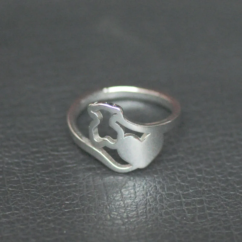 Hollowed Ring Hot Sell Heart Rings New Style Stainless Steel Heart Ring For Best Gift Lovers Cute Style Wholesale Price
Hollowed Ring Hot Sell Heart Rings New Style Stainless Steel Heart Ring For Best Gift Lovers Cute Style Wholesale Price