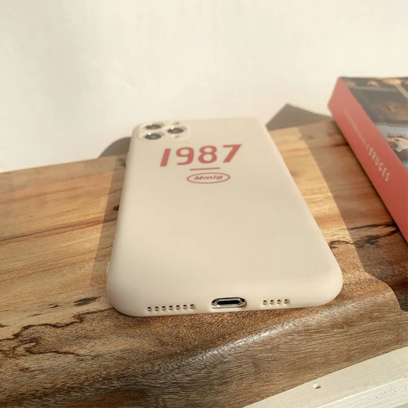 Fashion Retro white 1987 silicone phone case for iPhone11 12Pro Max mini X XR XS XSMax 8 7PluS anti-drop protective back cover
Fashion Retro white 1987 silicone phone case for iPhone11 12Pro Max mini X XR XS XSMax 8 7PluS anti-drop protective back cover