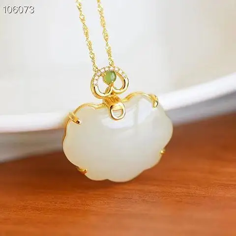 Hetian Jade Necklace Female S925 Sterling Silver Pendant Female Safety Lock Long Life Jade Lock Jade Gilding Craft Clavicle Chai
Hetian Jade Necklace Female S925 Sterling Silver Pendant Female Safety Lock Long Life Jade Lock Jade Gilding Craft Clavicle Chai