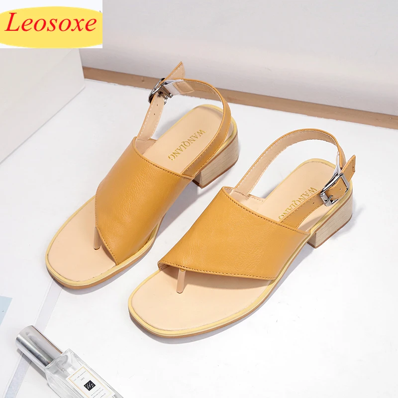 Summer Women Sandals Post Slingback Square Mid-heel Flip Toe Rubber Sole Solid Casual Leisure Shoes Ladies Female Whosale 2021
Summer Women Sandals Post Slingback Square Mid-heel Flip Toe Rubber Sole Solid Casual Leisure Shoes Ladies Female Whosale 2021