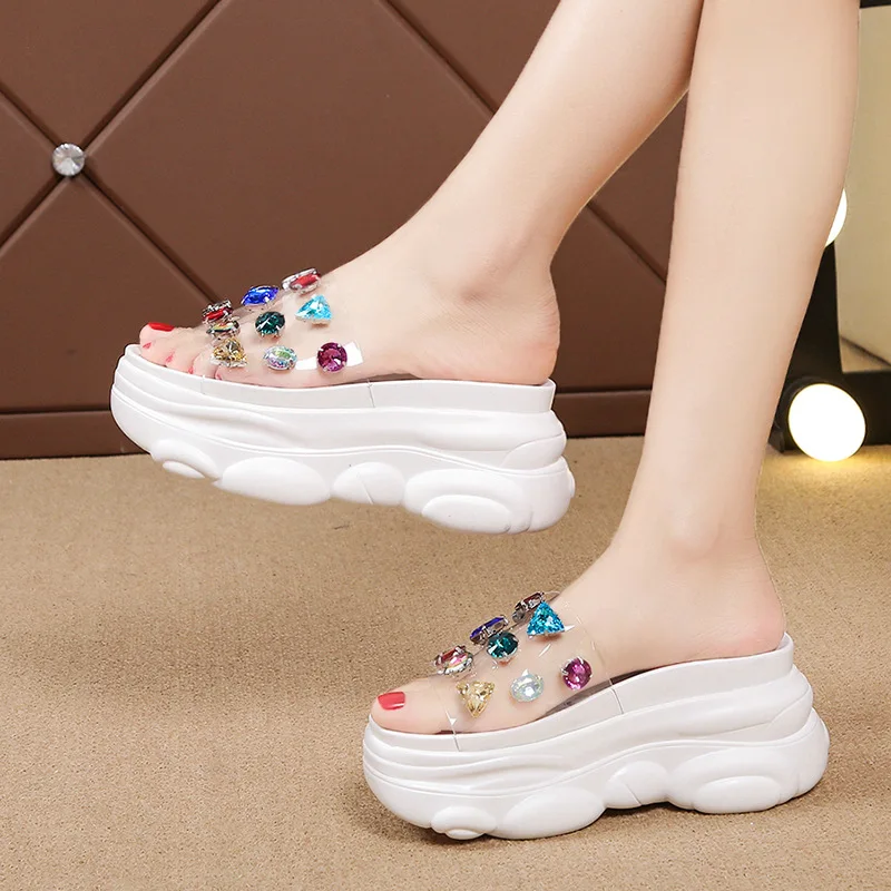 Net red cool slippers women's wear new summer diamond muffin thick bottom slope heel flip flop fashion women's shoes
Net red cool slippers women's wear new summer diamond muffin thick bottom slope heel flip flop fashion women's shoes