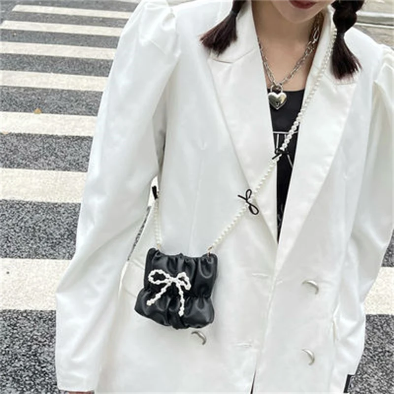

Luxury Women Bag Pearl Bow Mini Pocket Bag Female New Fashion Shoulder Bag Niche Design Crossbody Bag Coin Bag Lipstick Packet
