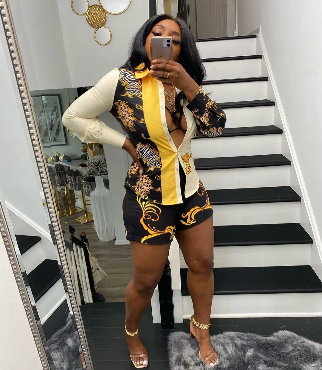 New Style Classic Design African Women Dashiki Dance Leisure Fashion Colorful Printed Shirt + Shorts Two-Piece Set Size S-XXL
New Style Classic Design African Women Dashiki Dance Leisure Fashion Colorful Printed Shirt + Shorts Two-Piece Set Size S-XXL