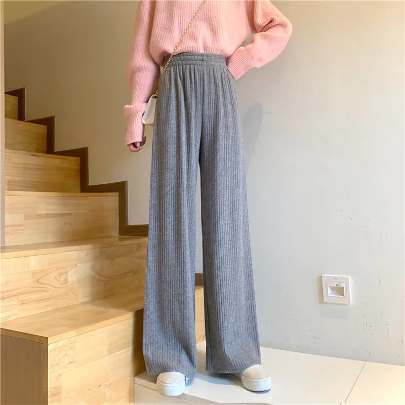Knitted wide leg pants women's autumn and winter thickened casual granny show thin and versatile,high waisted and loose straight
Knitted wide leg pants women's autumn and winter thickened casual granny show thin and versatile,high waisted and loose straight
