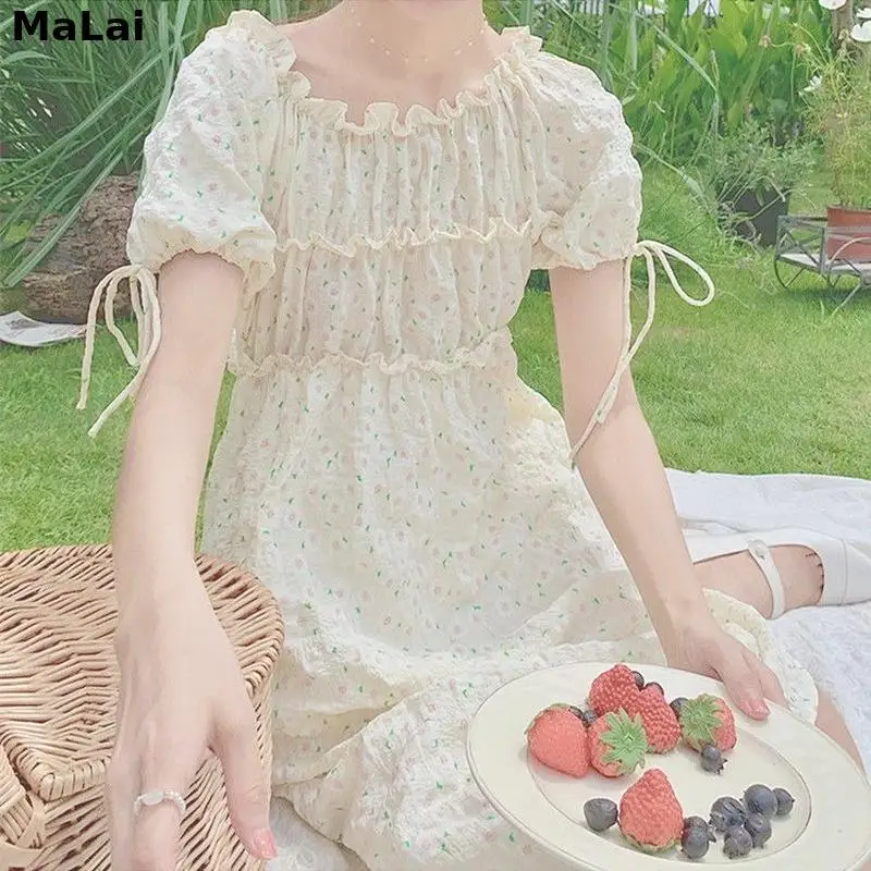 Women Korean Elegant Wrinkle Yellow Daisy Midi Dress 2021 Summer Kawaii Floral Dress High-Waisted Short Sleeve Sweet Cute Dress
Women Korean Elegant Wrinkle Yellow Daisy Midi Dress 2021 Summer Kawaii Floral Dress High-Waisted Short Sleeve Sweet Cute Dress