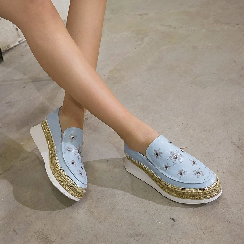Steinmeier Women Genuine Leather Casual Shoes Basic Shoes Spring Auntumn Classic Design Rhinestone Appliques Concise Shoes Woman
Steinmeier Women Genuine Leather Casual Shoes Basic Shoes Spring Auntumn Classic Design Rhinestone Appliques Concise Shoes Woman