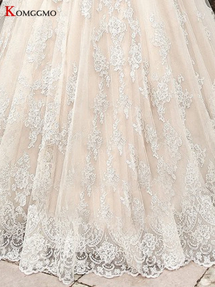 Custom Made Strapless Embroidery Appliques Tulle Chapel Train Wedding Dress Luxury Lace Up Back Sleeveless Bridal Ball Gown
Custom Made Strapless Embroidery Appliques Tulle Chapel Train Wedding Dress Luxury Lace Up Back Sleeveless Bridal Ball Gown