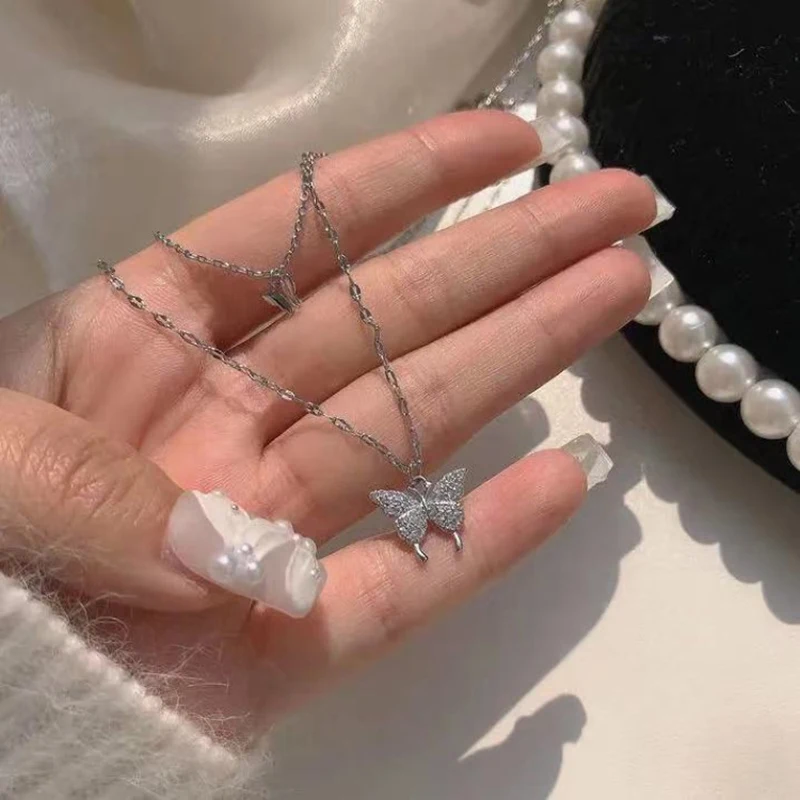 Double butterfly necklace 2021 new fashion all-match clavicle chain Ladies necklace Ladies accessories Christmas decoration Vale
Double butterfly necklace 2021 new fashion all-match clavicle chain Ladies necklace Ladies accessories Christmas decoration Vale