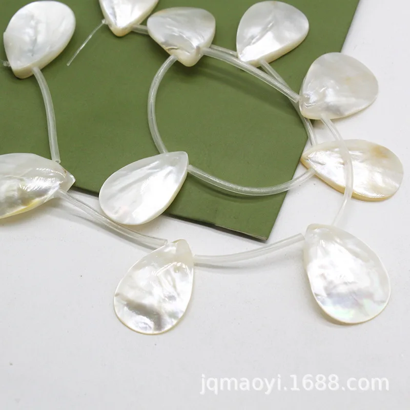 2pcs Natural Shell Sea Water White Butterfly Shell Beads for DIY Women's Fashion Boutique Bracelet Necklace Earrings Accessories
2pcs Natural Shell Sea Water White Butterfly Shell Beads for DIY Women's Fashion Boutique Bracelet Necklace Earrings Accessories