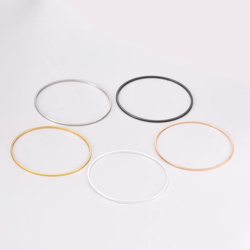 20PCS / 40 * 1mm Copper Round Charm Hollow Round Connector Charm, Used for DIY Jewelry for Bracelet Neck Earrings
20PCS / 40 * 1mm Copper Round Charm Hollow Round Connector Charm, Used for DIY Jewelry for Bracelet Neck Earrings