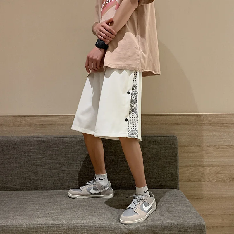 Split-breasted casual sports shorts men's 2021 summer wear Hong Kong trend brand ins new loose trend five-point pants
Split-breasted casual sports shorts men's 2021 summer wear Hong Kong trend brand ins new loose trend five-point pants