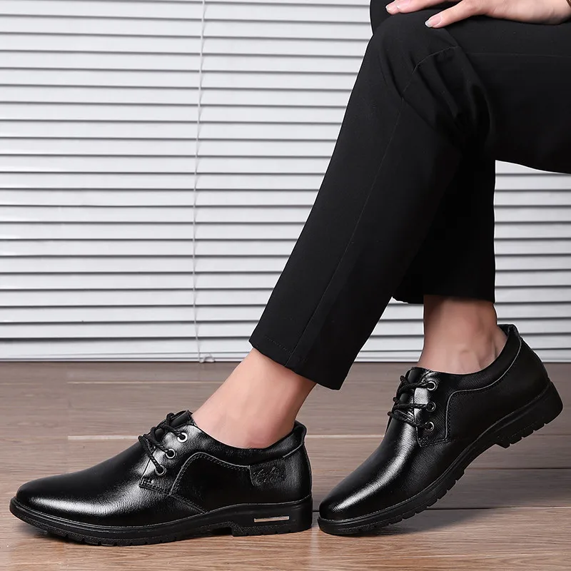 Fashion Casual Shoes Men lace up genuine leather Casual Men oxfords Breathable Sneaker Male wedding shoes Zapatos De Hombre a4
Fashion Casual Shoes Men lace up genuine leather Casual Men oxfords Breathable Sneaker Male wedding shoes Zapatos De Hombre a4