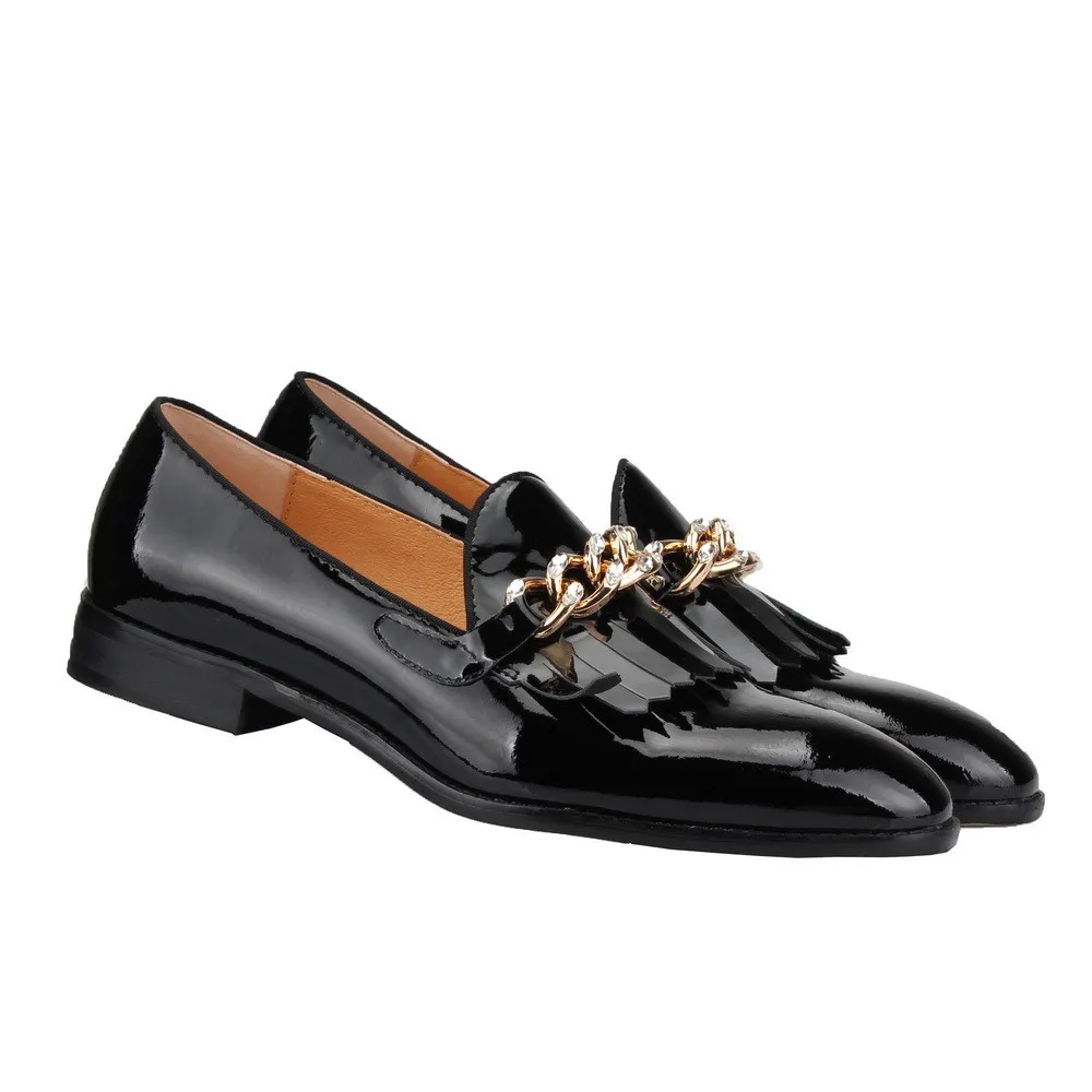 Men Patent leather Shoes metal chain Loafers Men's Slip on Slippers Smoking Moccasins Man Flats Wedding Dress Shoes
Men Patent leather Shoes metal chain Loafers Men's Slip on Slippers Smoking Moccasins Man Flats Wedding Dress Shoes