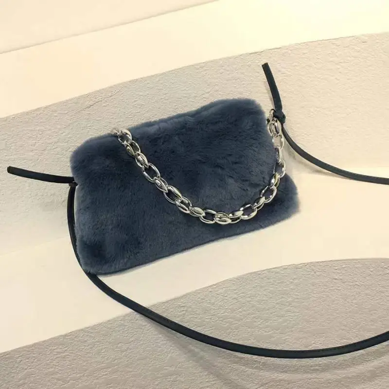 Faux Fur Brand Shoulder Bag Women Plush Chain Tote Fashion Small Handbags for Women Casual Shopper Crossbody Bags Purses 2021
Faux Fur Brand Shoulder Bag Women Plush Chain Tote Fashion Small Handbags for Women Casual Shopper Crossbody Bags Purses 2021